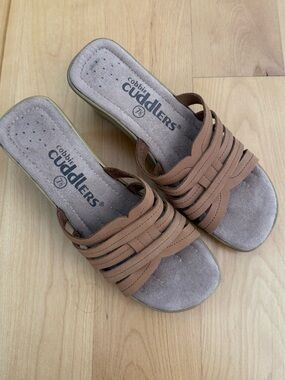 Vintage Cobbie Cuddlers Strappy Sandals Tan 7.5